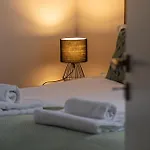 River House Jacuzzi Sauna Будинок відпочинку