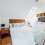 River House Jacuzzi Sauna Будинок відпочинку Шклярська Поремба