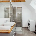 Будинок відпочинку River House Jacuzzi Sauna