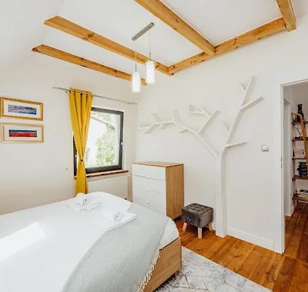 River House Jacuzzi Sauna Ferienhaus *