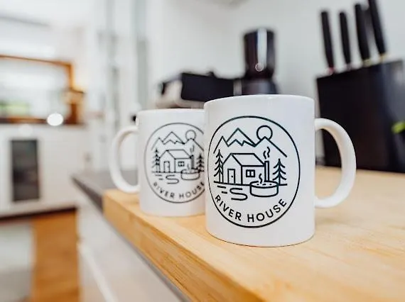 River House Jacuzzi Sauna